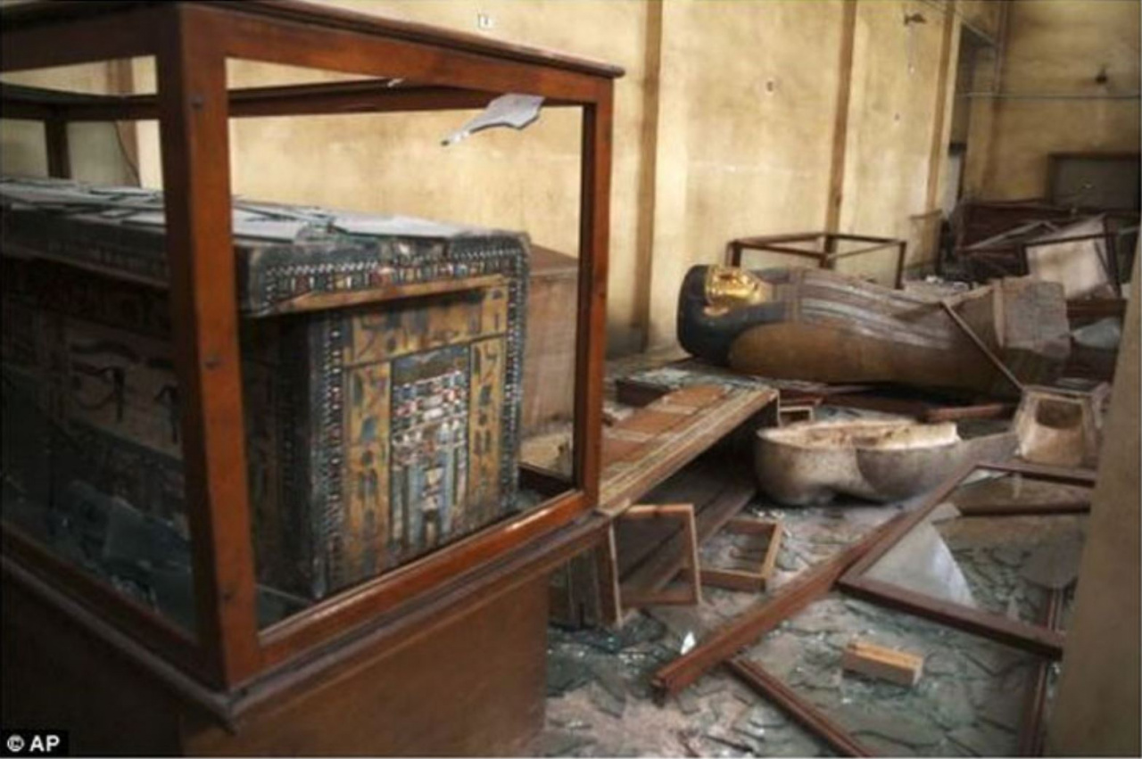 【博物館二三事】名符其實的「趁火打劫」─埃及國家博物館遭竊