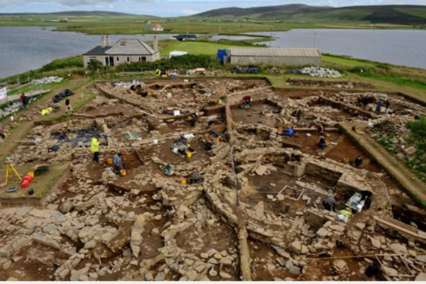 <p>圖片來源：https://www.archaeology.org/issues/61-1301/features/327-scotland-orkney-neolithic-brodgar</p><p><br></p>